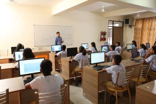 COMPUTER LAB
