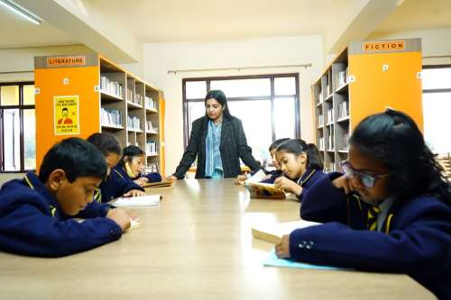 LIBRARY AND READING CLUB