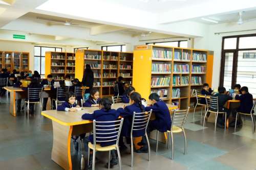 LIBRARY AND READING CLUB