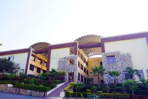 BUILDING AND CAMPUS